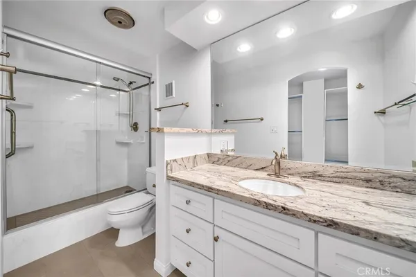 $5,900 | 531 Esplanade, Unit 714, Redondo Beach, CA 90277