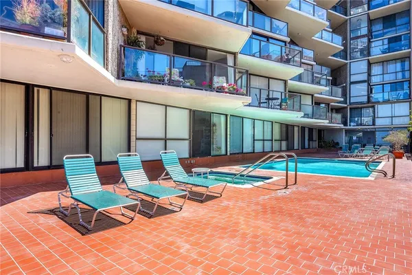 $5,900 | 531 Esplanade, Unit 714, Redondo Beach, CA 90277
