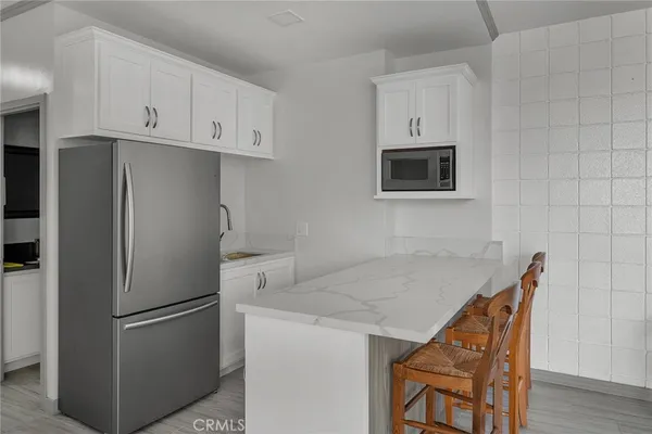 $5,900 | 531 Esplanade, Unit 714, Redondo Beach, CA 90277