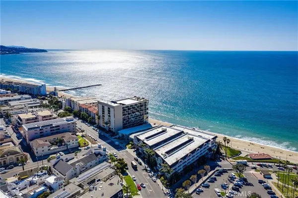 $5,900 | 531 Esplanade, Unit 714, Redondo Beach, CA 90277