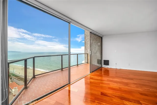 $6,250 | 531 Esplanade, Unit 714, Redondo Beach, CA 90277