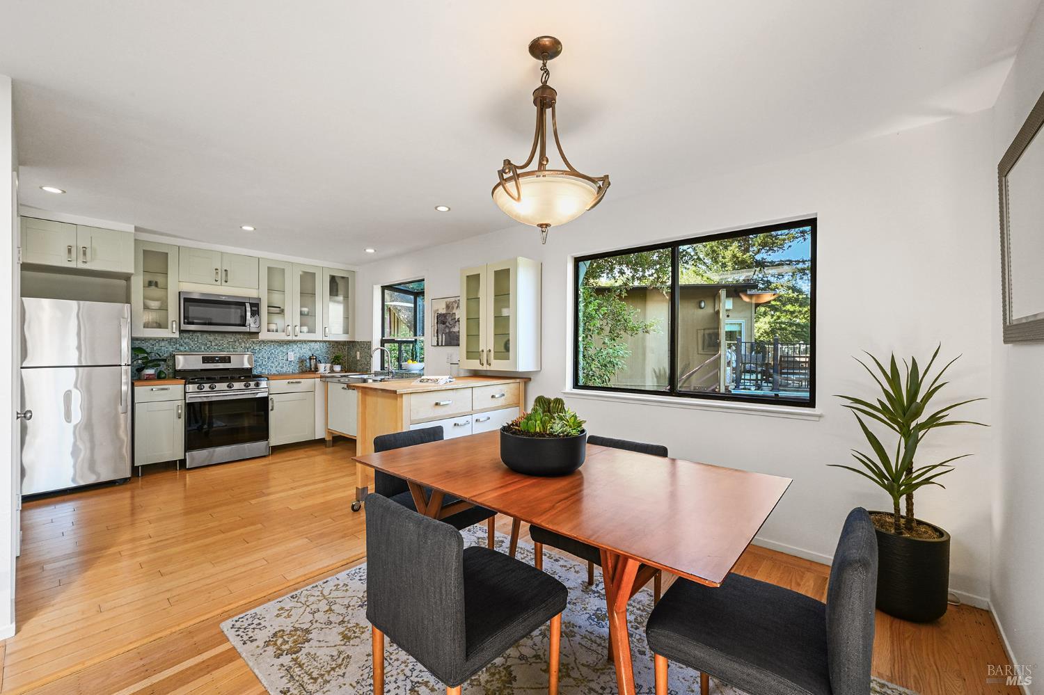 37 Manzanita Road Fairfax, CA 94930 - Photo 12 of 61