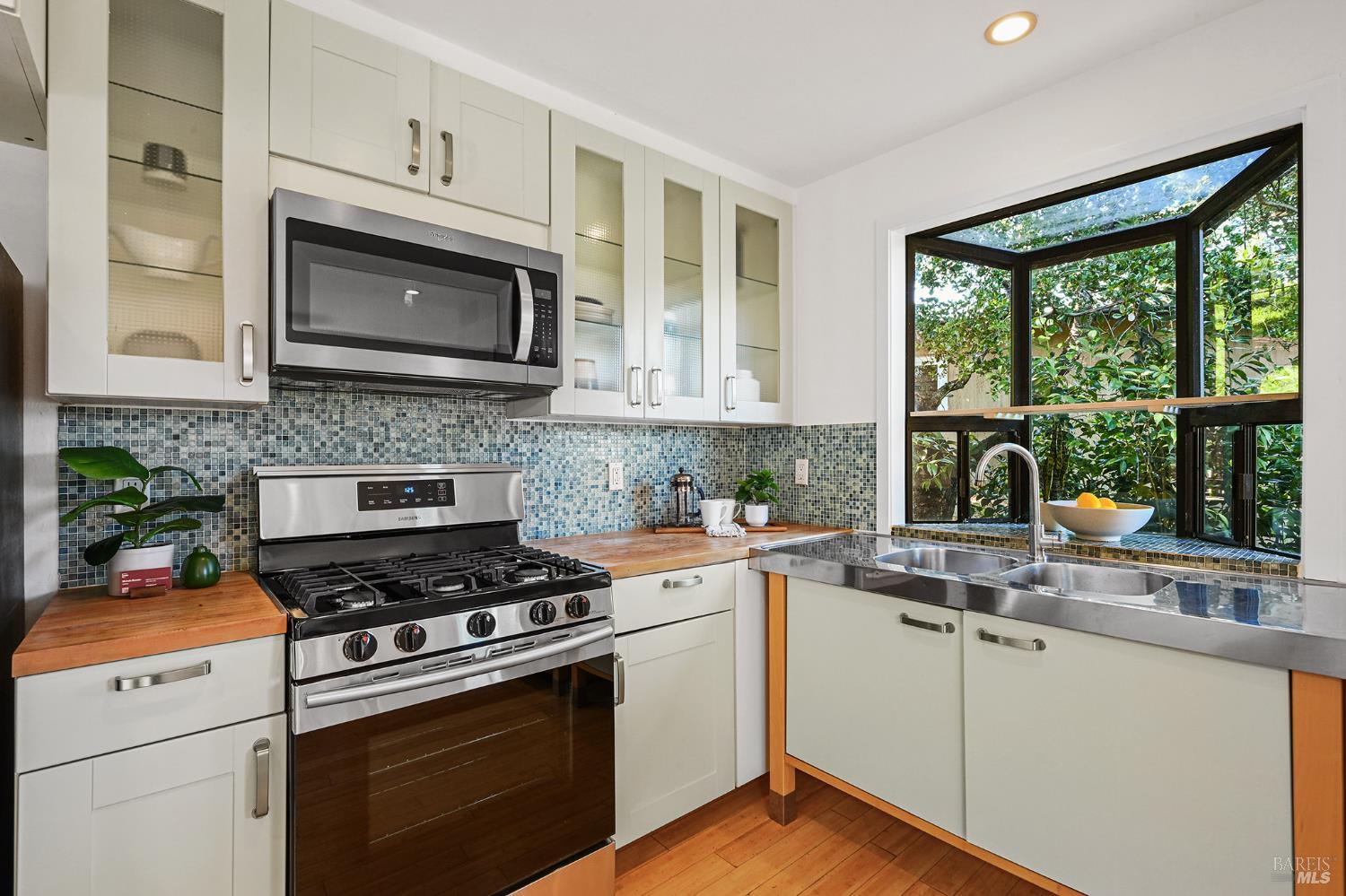 37 Manzanita Road Fairfax, CA 94930 - Photo 16 of 61