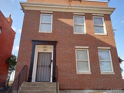 $1,350 | 2767 Bacon Street, St. Louis, MO 63106