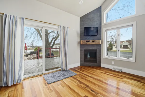 $697,900 | 1881 West Main Street, Little Chute, WI 54911