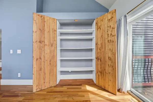 $697,900 | 1881 West Main Street, Little Chute, WI 54911