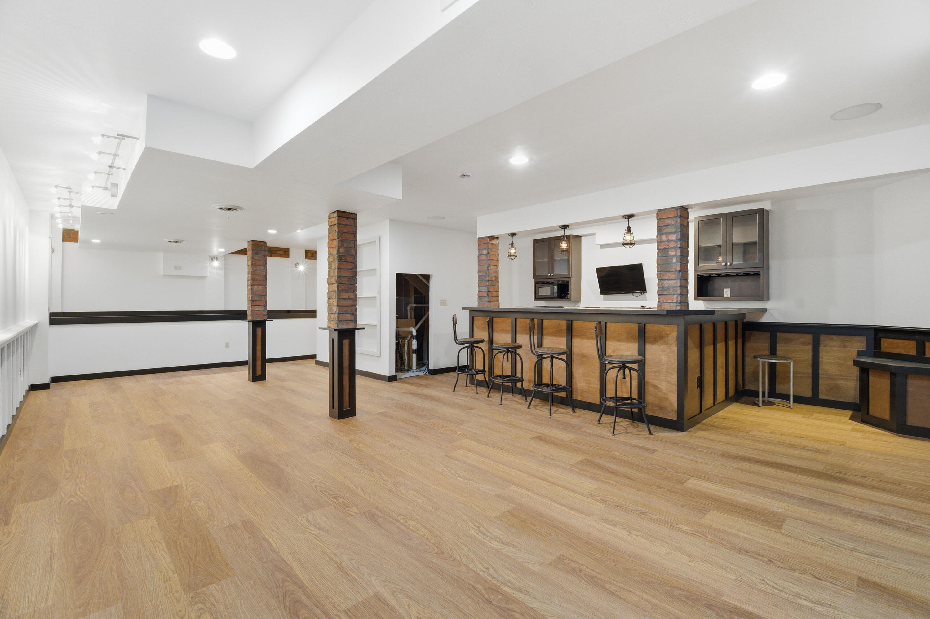 1881 West Main Street Little Chute, WI 54911 - Photo 30 of 78 Photo-26