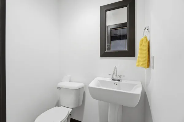 $697,900 | 1881 West Main Street, Little Chute, WI 54911