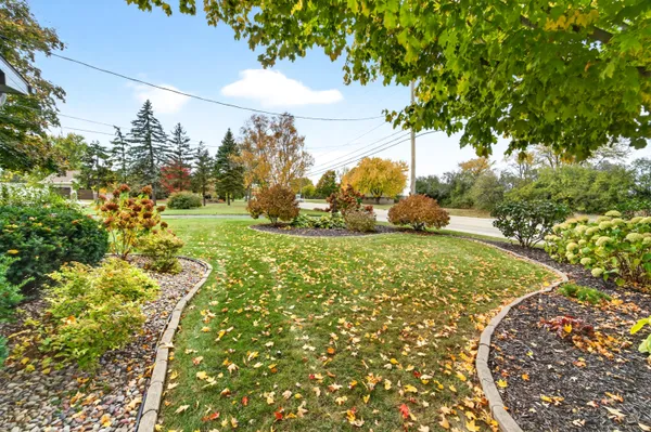 $697,900 | 1881 West Main Street, Little Chute, WI 54911