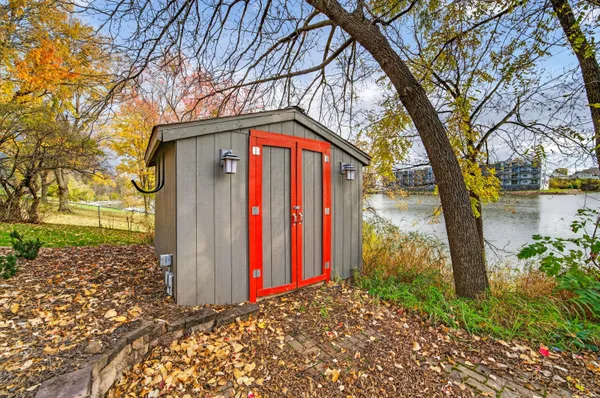 $697,900 | 1881 West Main Street, Little Chute, WI 54911