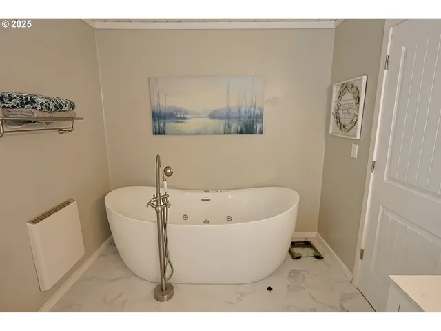 $795,000 | 58894 Old Railroad Grade Road, Coquille, OR 97423