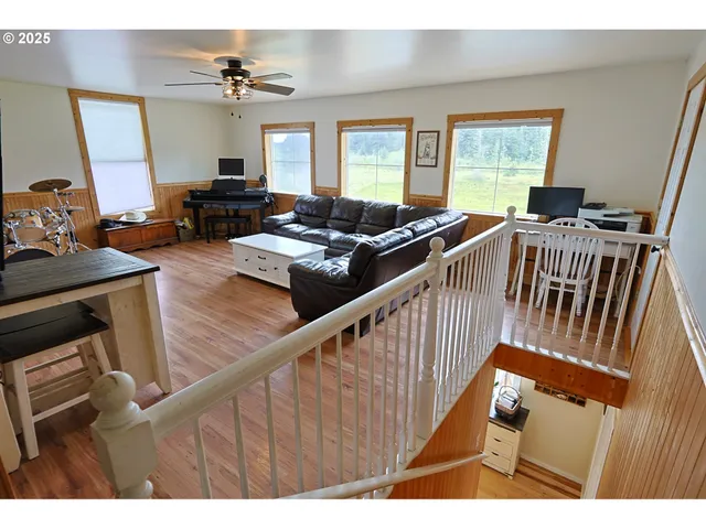 $795,000 | 58894 Old Railroad Grade Road, Coquille, OR 97423