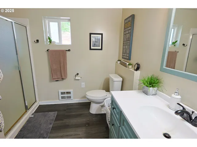 $795,000 | 58894 Old Railroad Grade Road, Coquille, OR 97423