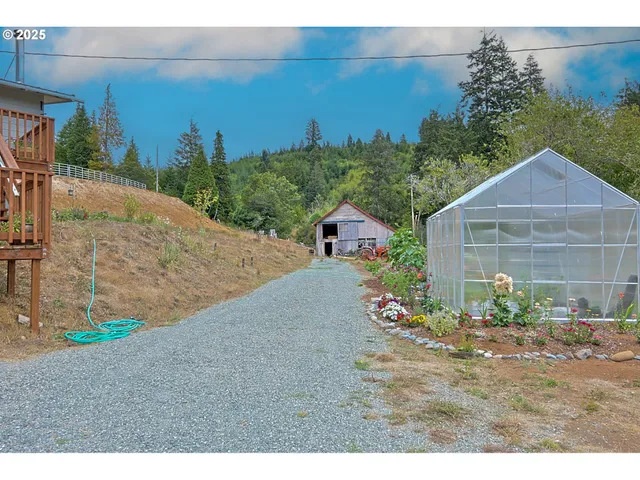 $795,000 | 58894 Old Railroad Grade Road, Coquille, OR 97423