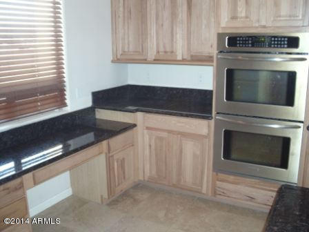 1639 West Irvine Road Phoenix, AZ 85086 - Photo 15 of 61 Kitchen 7
