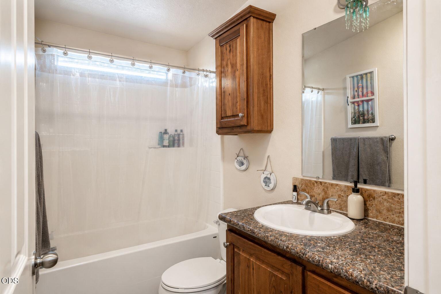 1800 Lampman Road Gold Hill, OR 97525 - Photo 16 of 53 Gallery Image 16