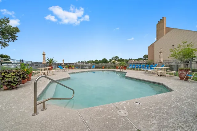 $299,900 | 12800 Melville Drive, Unit B207, Montgomery, TX 77356