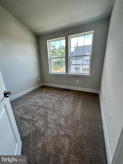 2112 Devine Road Baltimore, MD 21244 - Photo 17 of 31