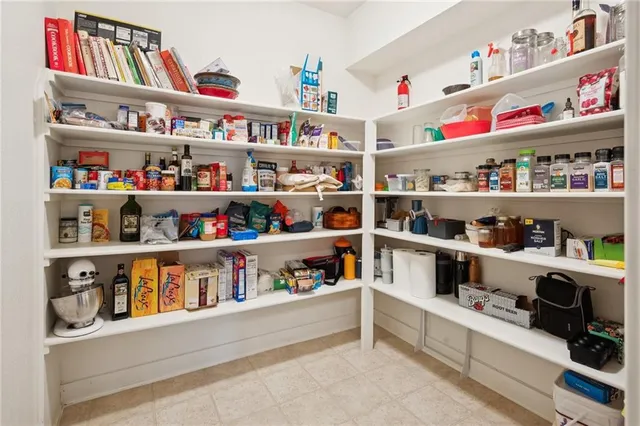 $545,000 | 2210 Northeast 111th Street, Kansas City, MO 64155