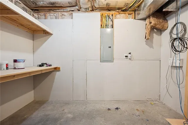 $545,000 | 2210 Northeast 111th Street, Kansas City, MO 64155