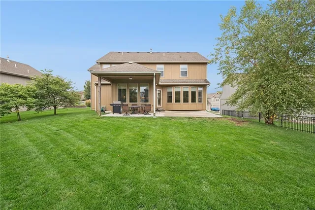 $545,000 | 2210 Northeast 111th Street, Kansas City, MO 64155