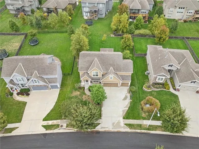 $545,000 | 2210 Northeast 111th Street, Kansas City, MO 64155