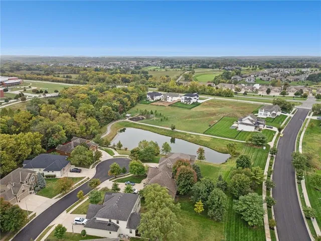 $545,000 | 2210 Northeast 111th Street, Kansas City, MO 64155