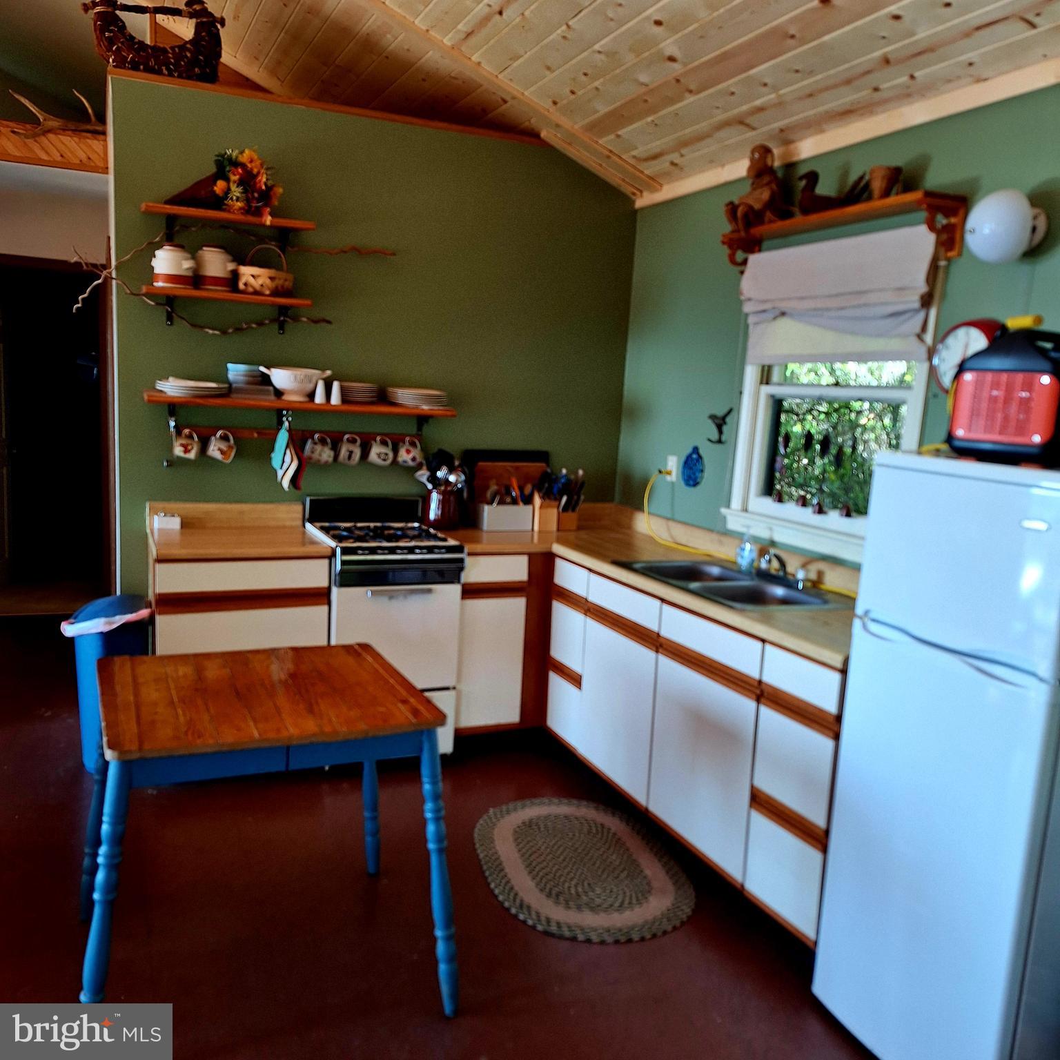 207 Lower Knob Road Franklin, WV 26807 - Photo 15 of 39