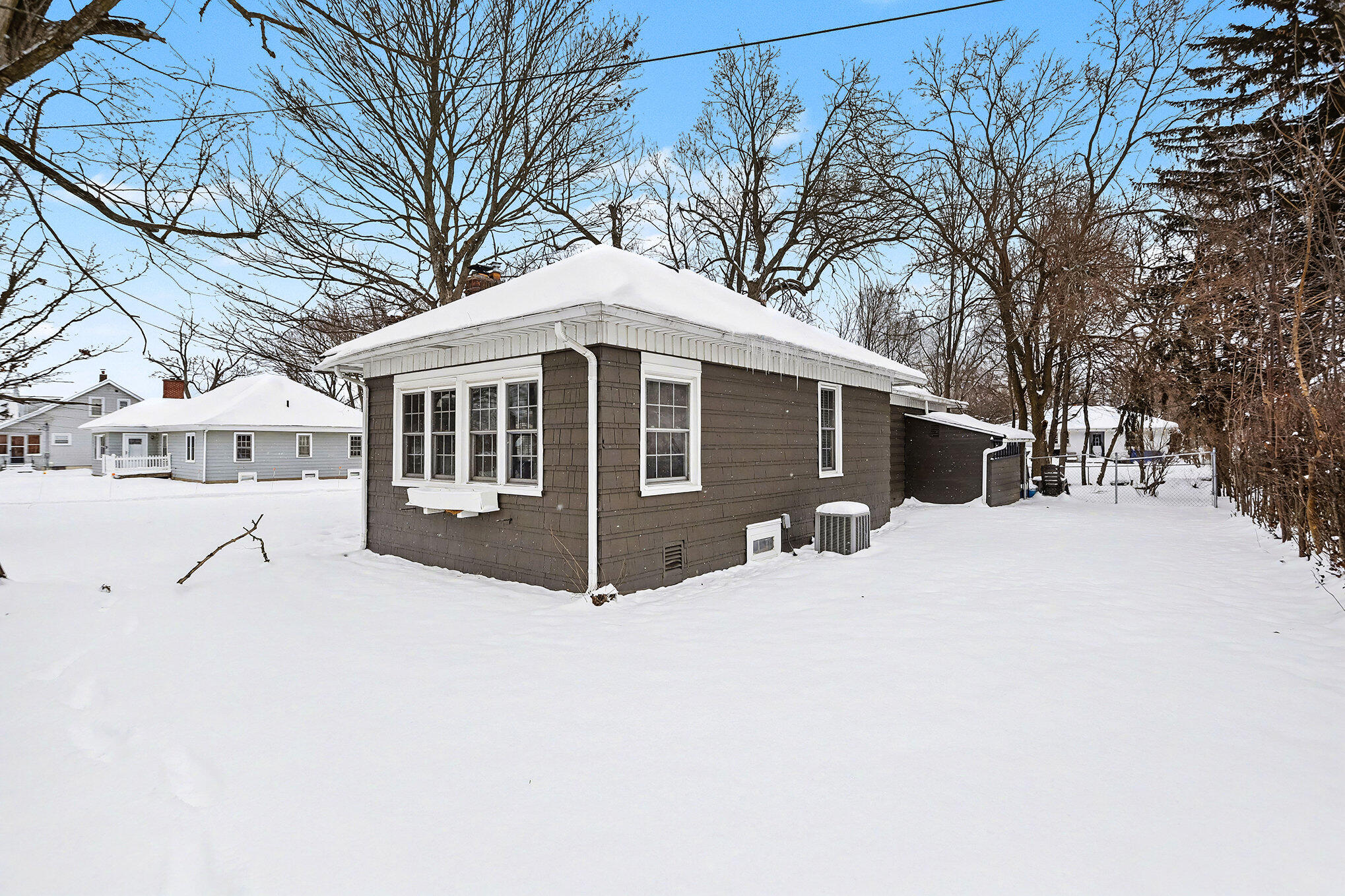 311 East Milham Avenue Portage, MI 49002 - Photo 3 of 15 015_file_278