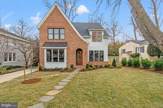 $2,985,000 | 14 West Bellefonte Avenue, Alexandria, VA 22301