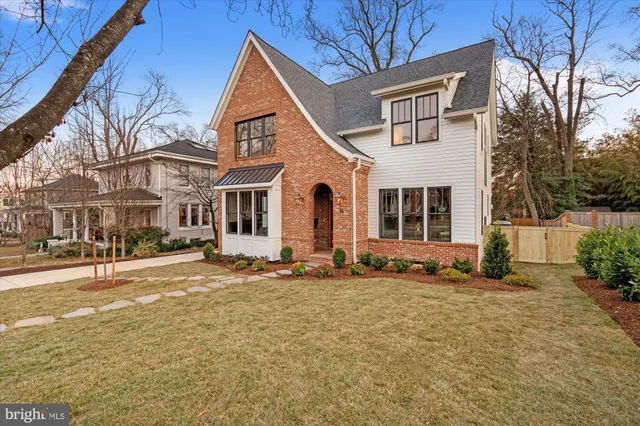 $2,985,000 | 14 West Bellefonte Avenue, Alexandria, VA 22301