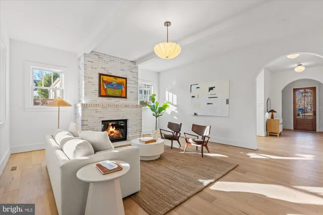 $2,985,000 | 14 West Bellefonte Avenue, Alexandria, VA 22301