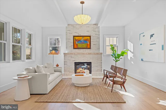 $2,985,000 | 14 West Bellefonte Avenue, Alexandria, VA 22301