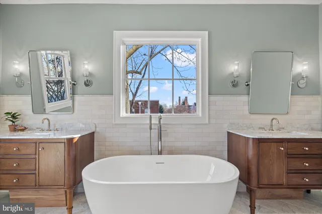 $2,985,000 | 14 West Bellefonte Avenue, Alexandria, VA 22301