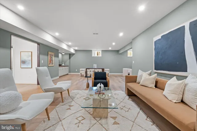 $2,985,000 | 14 West Bellefonte Avenue, Alexandria, VA 22301