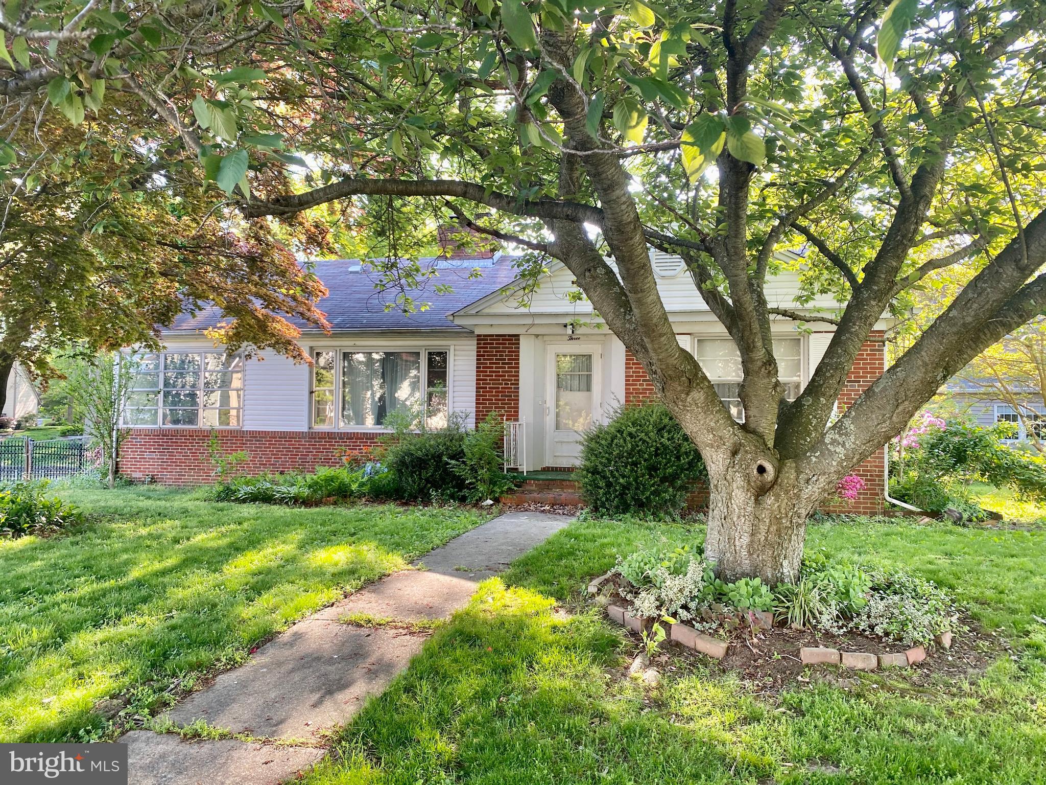 3 Beach Road Severna Park, MD 21146 - Photo 11 of 12 Corner of lot almost touches the water out back!