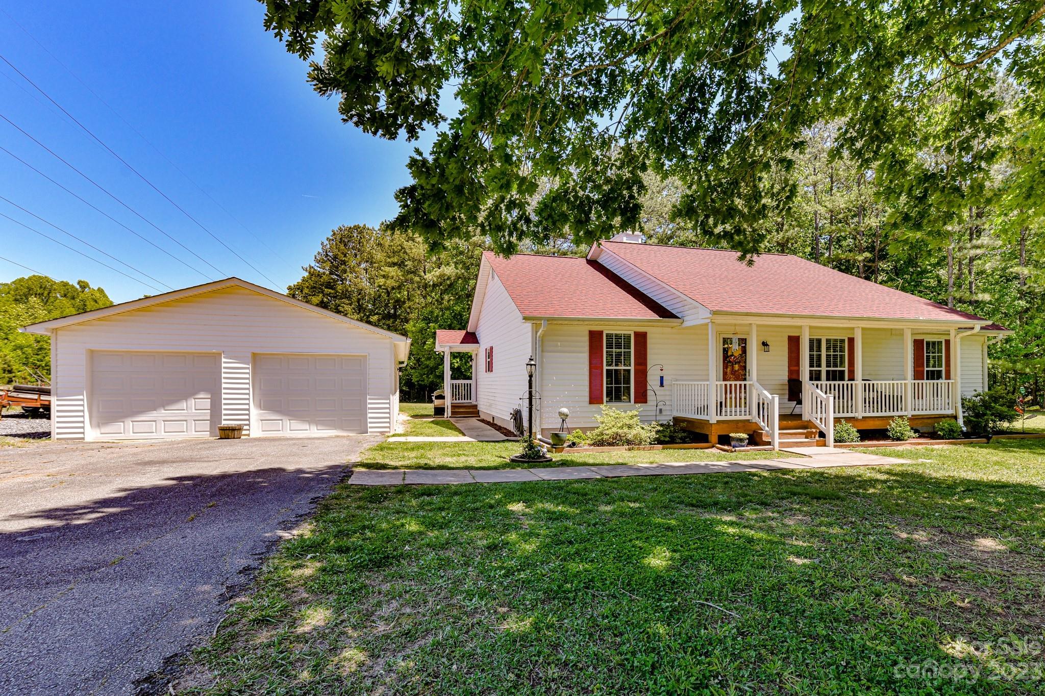 1670 Pioneer Road York, SC 29745 - Photo 1 of 27 Gallery Image 1