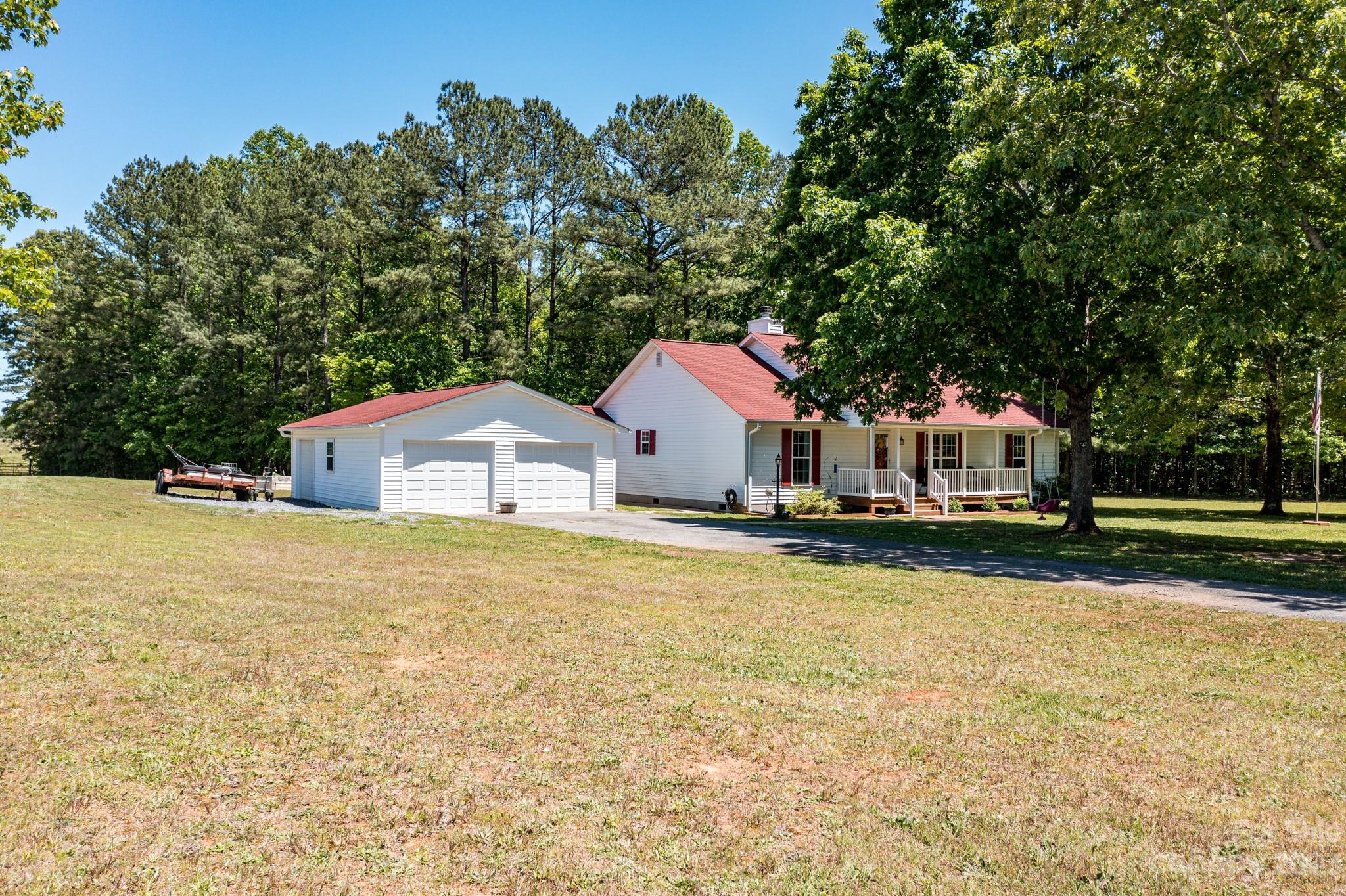 1670 Pioneer Road York, SC 29745 - Photo 3 of 27 Gallery Image 3