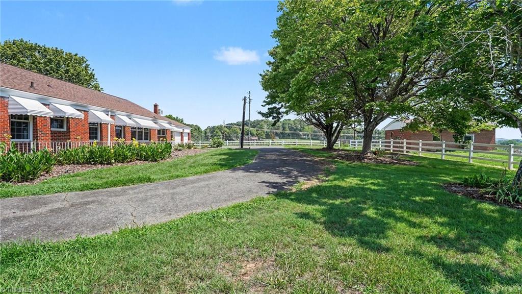 1940 Gold Hill Road Asheboro, NC 27203 - Photo 3 of 28