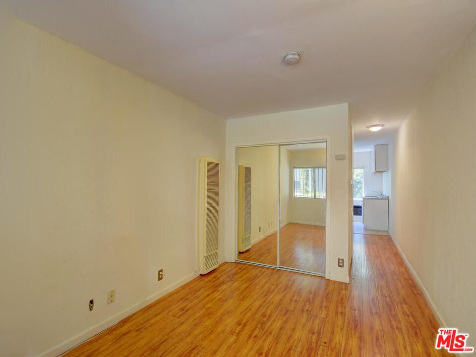 1540 North Fuller Avenue, Unit 4 Los Angeles, CA 90046 - Photo 4 of 8