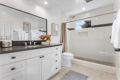 $695,000 | 631-631 Centre Court, Alameda, CA 94502