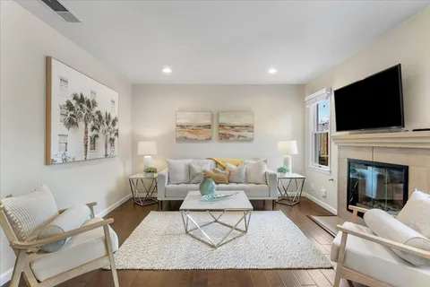 $695,000 | 631-631 Centre Court, Alameda, CA 94502