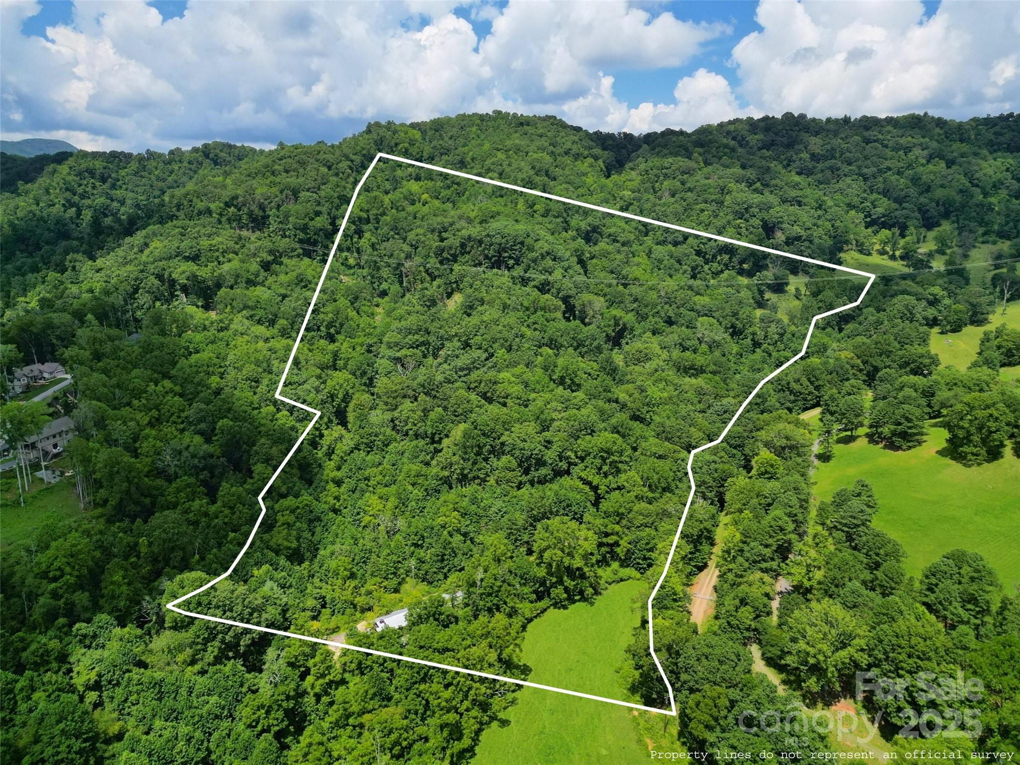 a view of a tennis court