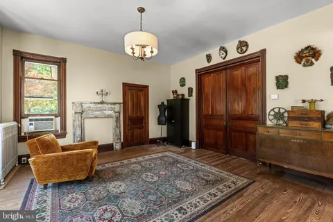 $385,000 | 20 North Greenwich Street, Alloway, NJ 08001