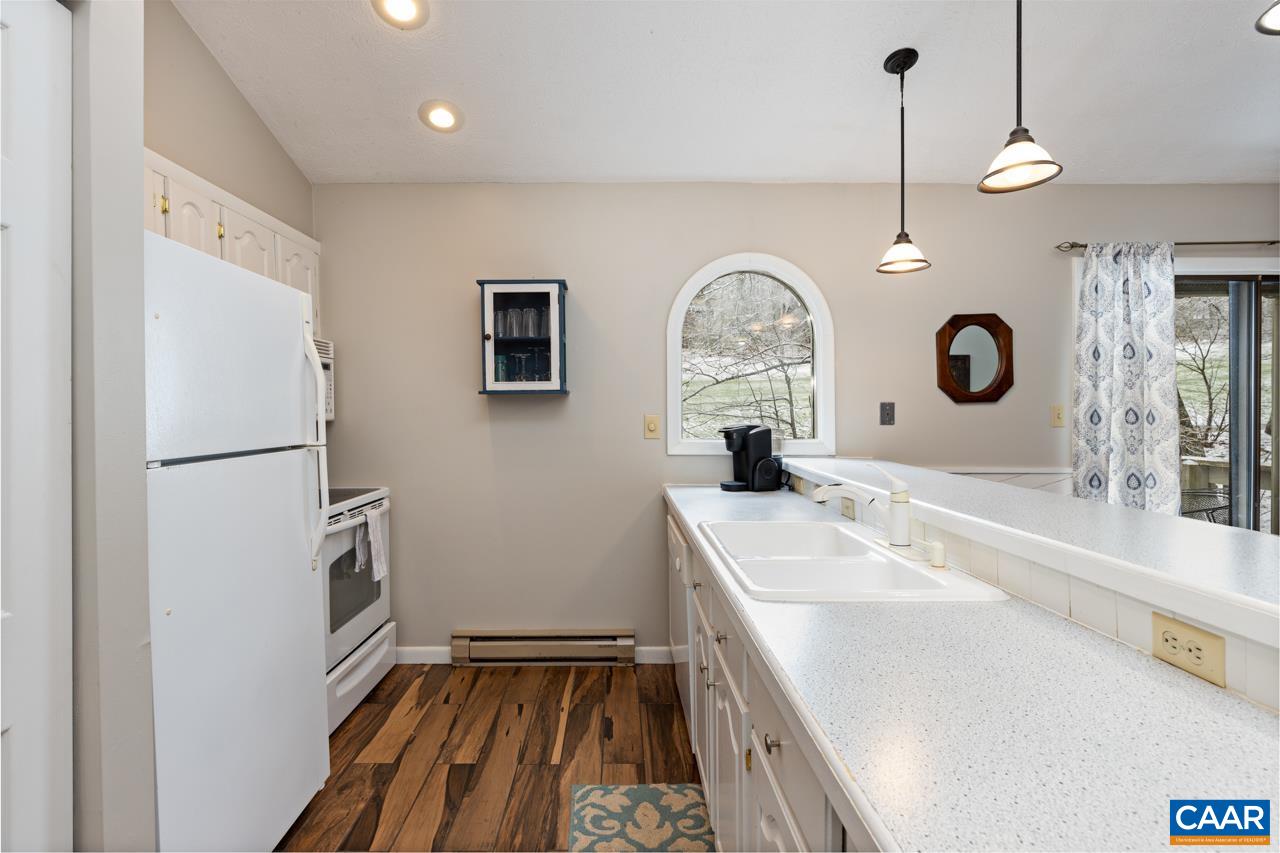 2218 Tanners Ridge Roseland, VA 22967 - Photo 10 of 19 Gallery Image 10