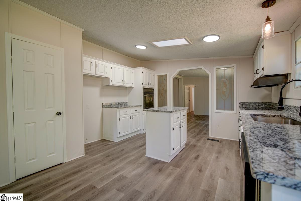 340 Henderson Road Easley, SC 29642 - Photo 12 of 30 Gallery Image 12