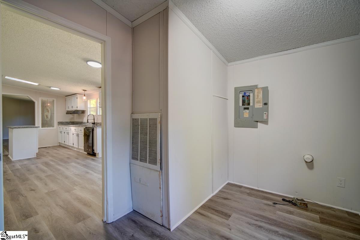 340 Henderson Road Easley, SC 29642 - Photo 17 of 30 Gallery Image 17