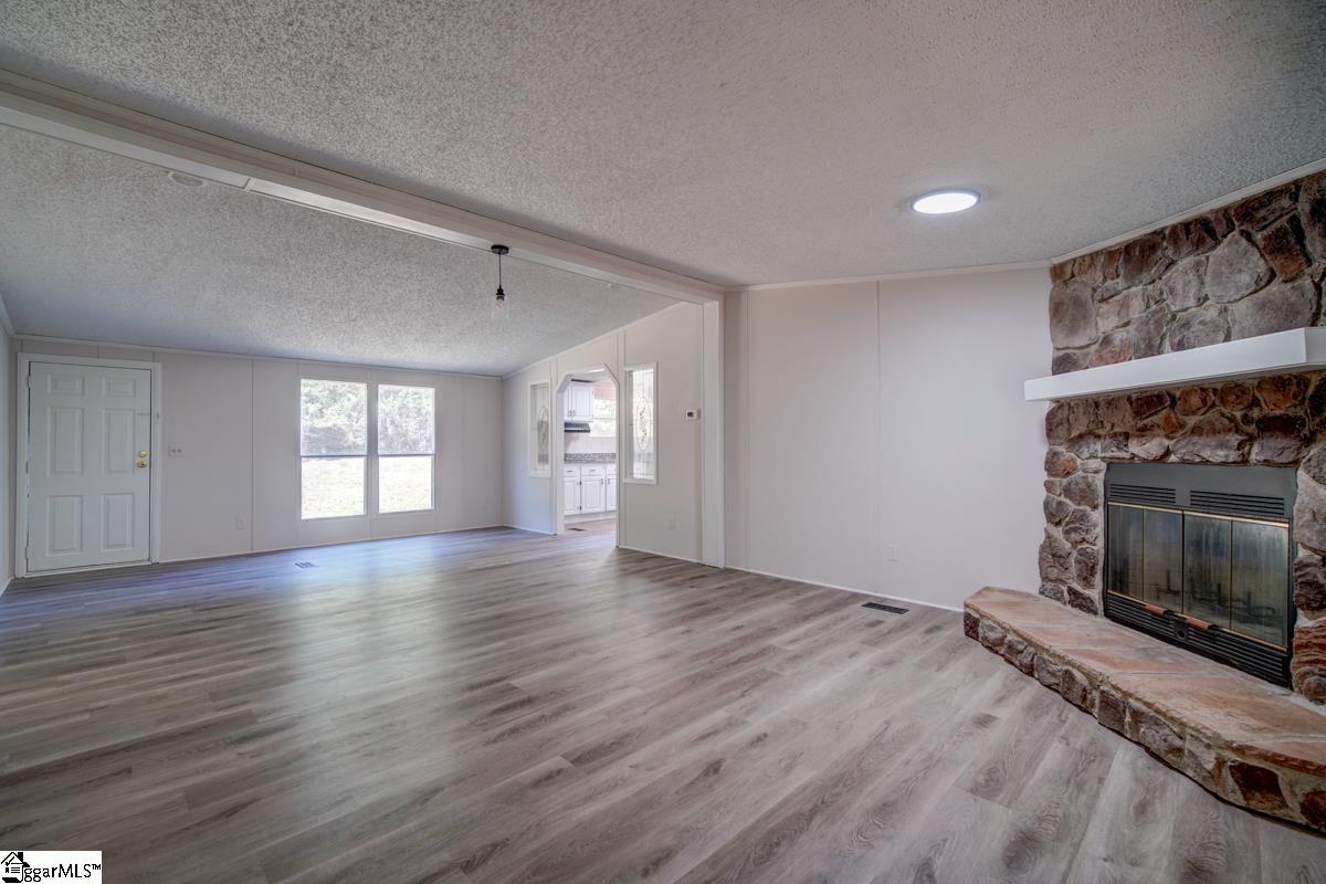 340 Henderson Road Easley, SC 29642 - Photo 9 of 30 Gallery Image 9