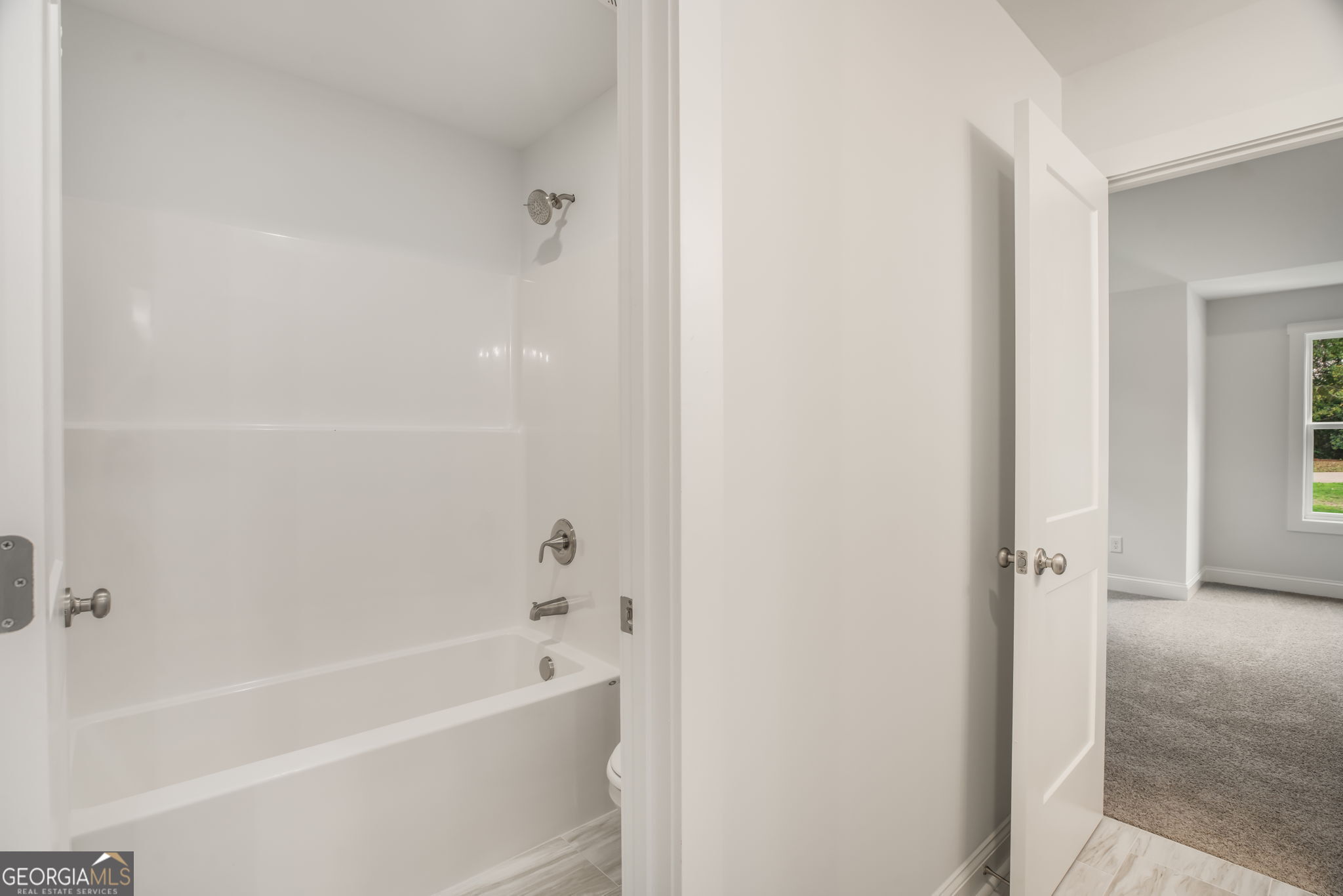 102 Mill Race Road Thomaston, GA 30286 - Photo 49 of 57 a bathroom with a bathtub