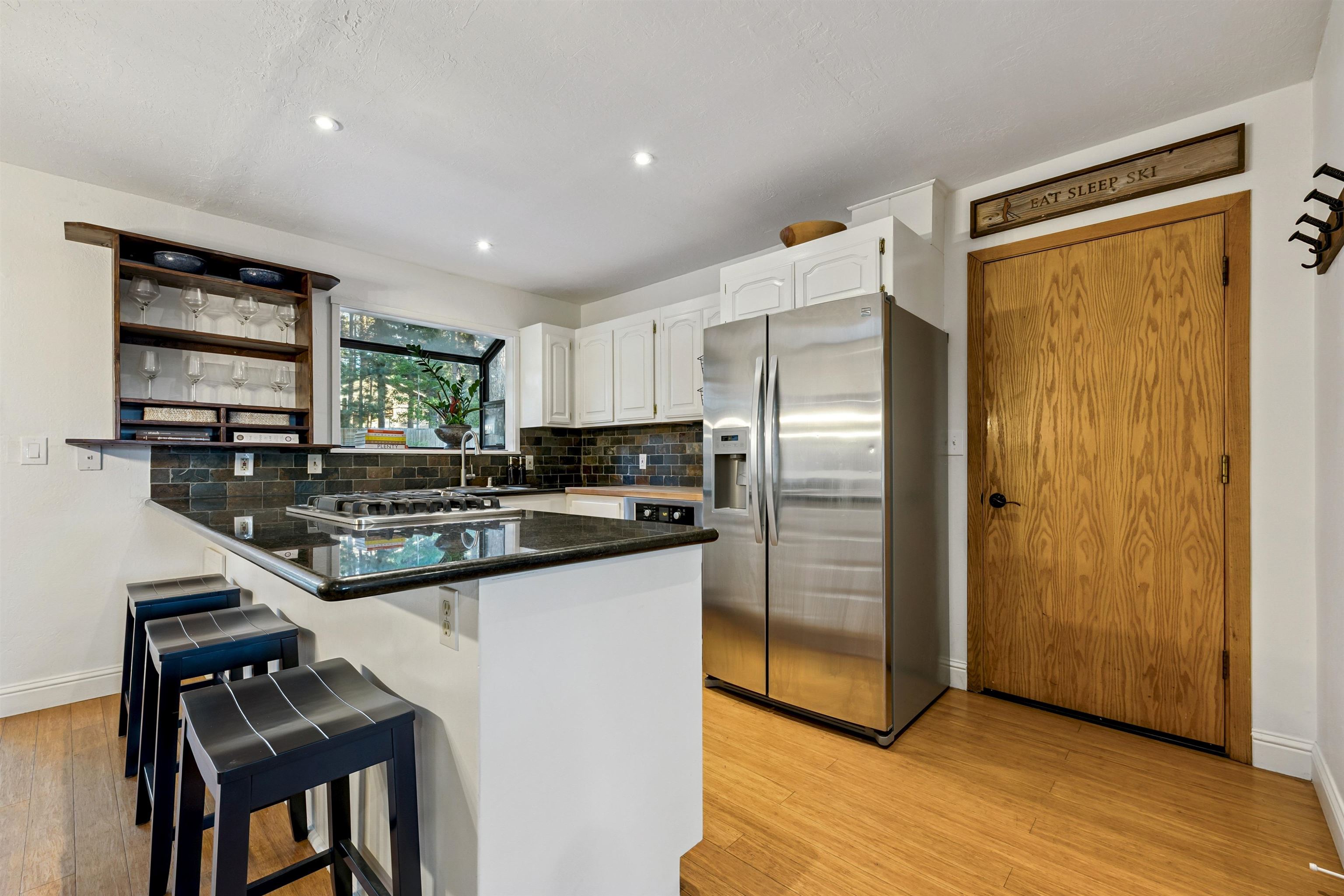 10895 Jeffery Pine Road Truckee, CA 96161 - Photo 14 of 28